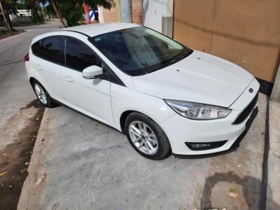 Autos Venta Santiago Del Estero Impeclable Ford Focus SE 2019 5P con 30.000 km